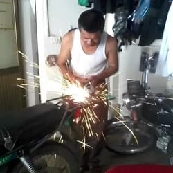 repair at Phung Motorbikes